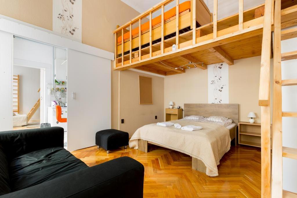 Szentkiralyi 5 - Double Basic In The City Center - Self-Check-In Budapešť Exteriér fotografie